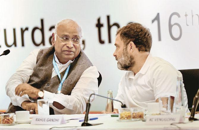 Mallikarjun Kharge and Rahul Gandhi