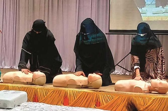 During the seminar women were told about CPR. Photo: INN