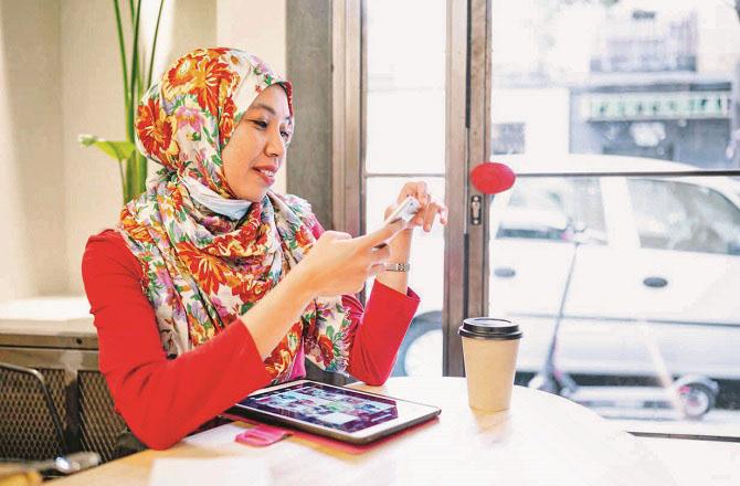 Avoid sharing your private information on social media. Photo: INN