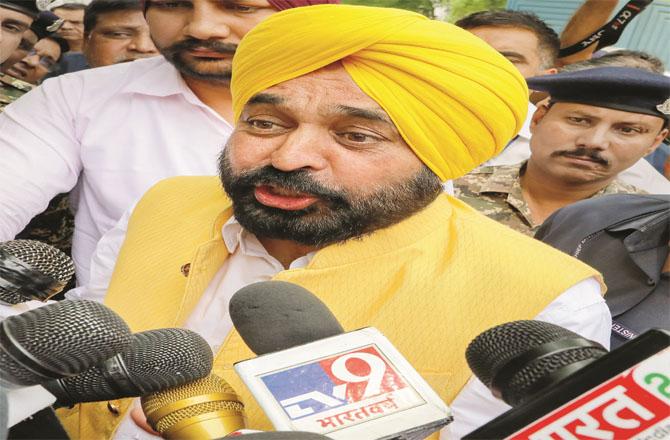 Bhagwant Mann while talking to the media. Photo: INN