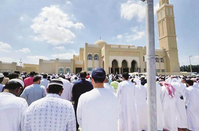 View of Dariyakotsa Renko`s funeral prayer at Al-Qasi Cemetery Mosque. Photo: Gulf Times