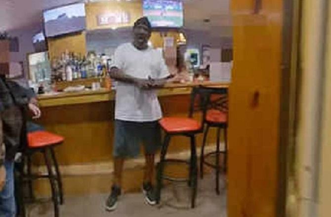 A photo taken from a video of a black citizen. Photo: INN.