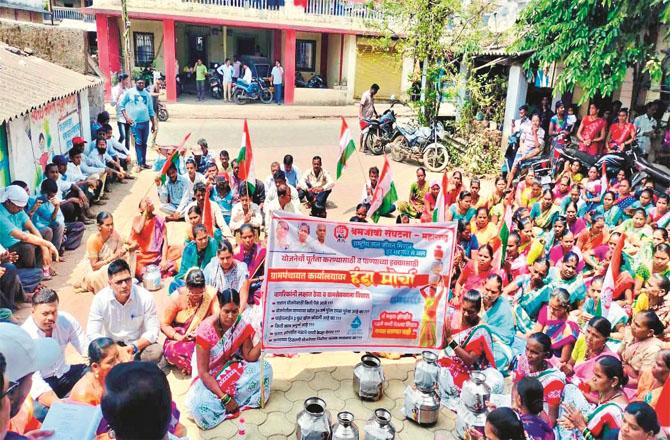 Demonstrators are protesting outside the Gram Panchayat office. Photo: Inquilab