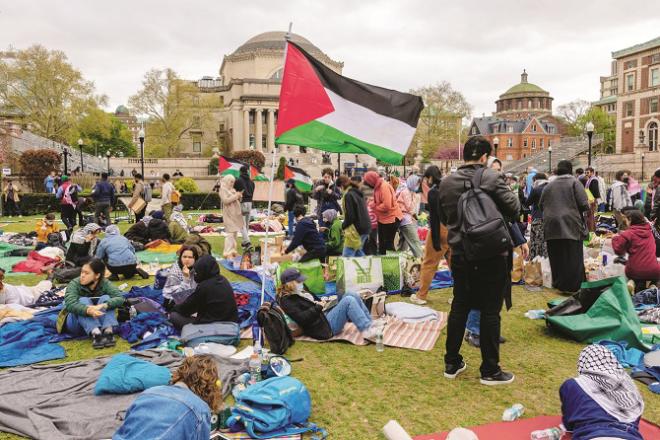 Anti-Israel sit-ins can be seen on the campus of Columbia University. Photo: INN