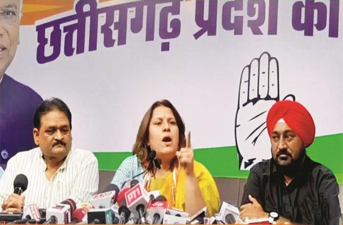 Congress spokesperson Supriya Shrineet and others addressing the press conference. Photo: INN