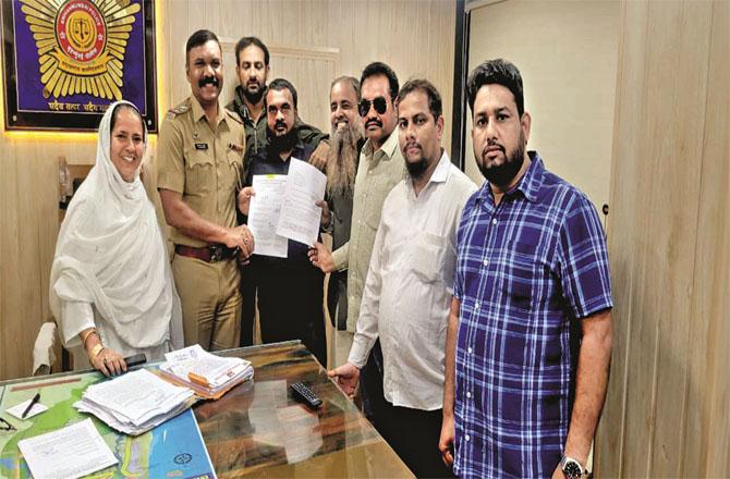 Some time ago, representatives of the organization gave a letter of complaint to the senior inspector of Maloney to file an FIR against Nitish Rane. Photo: INN