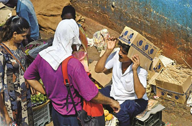 Intense heat is being felt in Mumbai. Photo: Ashish Raje