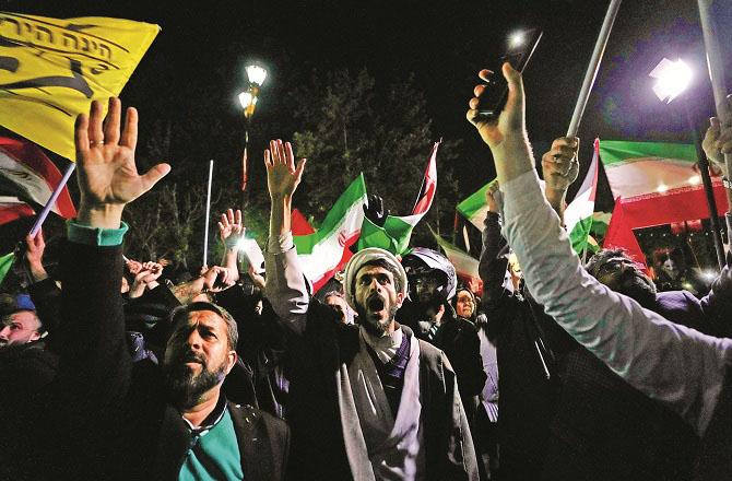 People in Iran celebrate after the attack on Israel. Photo: INN