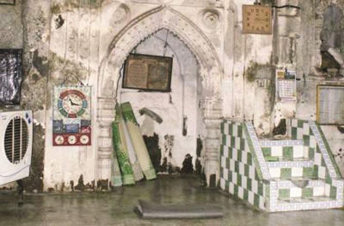 Interior view of Erindol Jama Masjid. Photo: INN