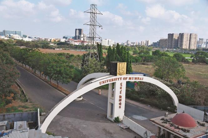 Image of the main gate of the sprawling Mumbai University campus in Kalina. Photo: INN