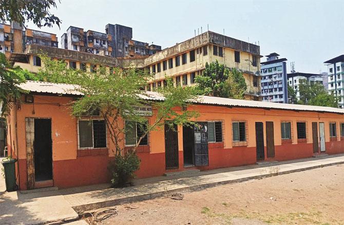 Kusa Secondary Urdu School where fewer students have been instructed to admit. Photo: INN