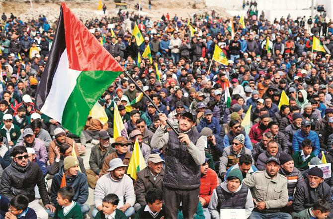 A rally was held in Leh, the capital of Ladakh, on the occasion of Al-Quds Day. Photo: Agency
