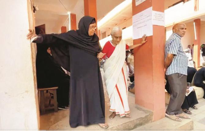 Viral photo of polling center in Kozhikode. Photo: INN