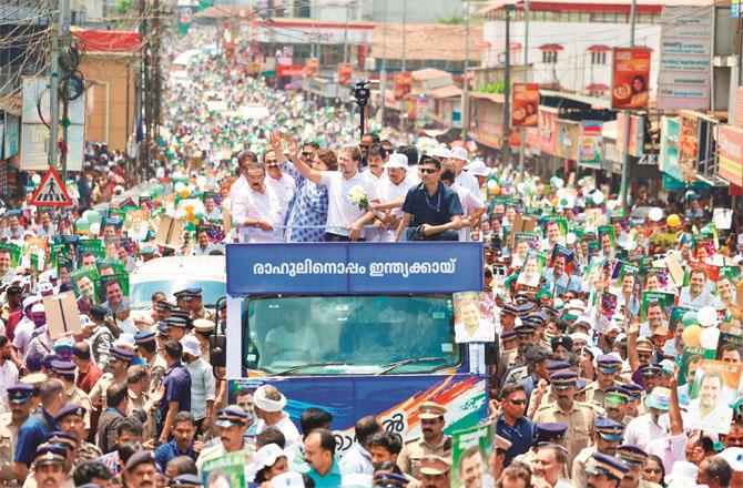 A large number of Rahul Gandhi`s supporters were present in the road show. (PTI)