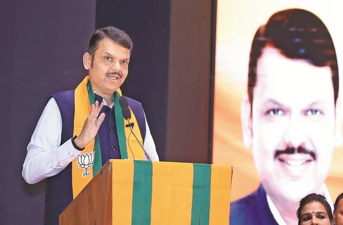 Maharashtra Deputy Chief Minister Devendra Farnavis speaking.  Photo: INN