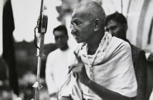 گاندھی جی کے بارے میں دنیا کی ۱۰؍ مشہور شخصیات کے اقوال