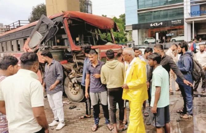 The affected bus and local people can be seen at the accident site in Bhopuri. Photo: INN
