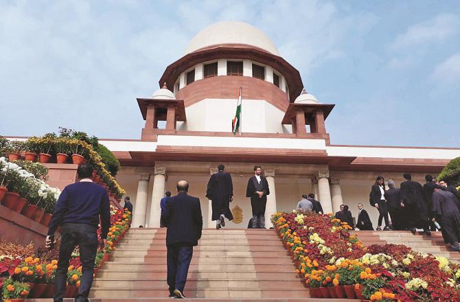 Even in this critical period, if the public is seeing any ray of hope from anywhere, it is the Supreme Court. Photo: INN.