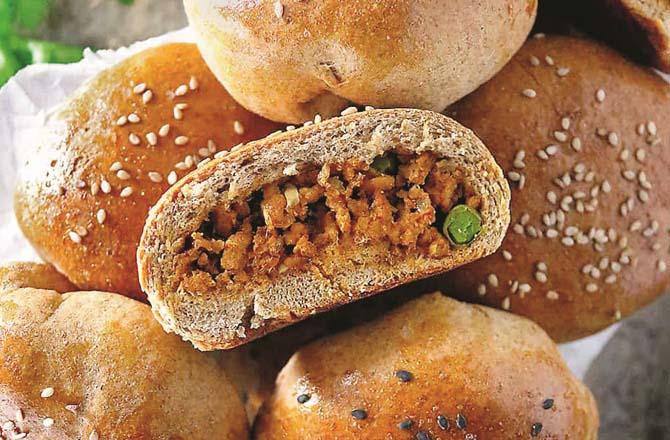 Baked Chicken Buns. Photo: INN