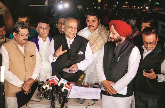 Abhishek Manosinghvi and other Congress leaders while talking to reporters. Photo: INN