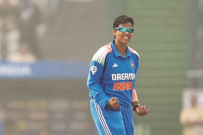 Deepti Sharma took 6 wickets while bowling brilliantly. Photo: INN