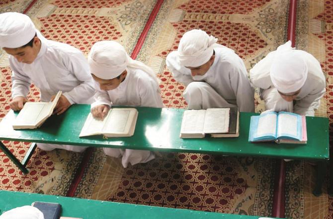 The role of schools is more than madrasahs and schools to keep the new generations on faith and religion. Photo: INN.