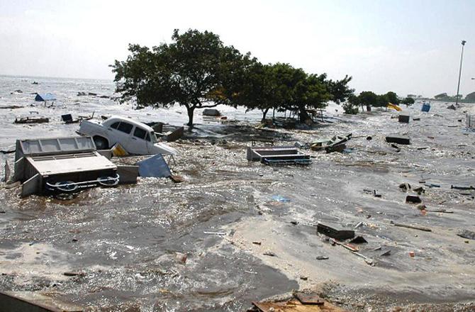 The tsunami caused widespread loss of life and property. Photo: INN.