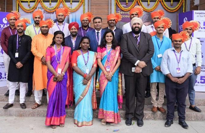 Officials of the bank at the inauguration. Photo: INN