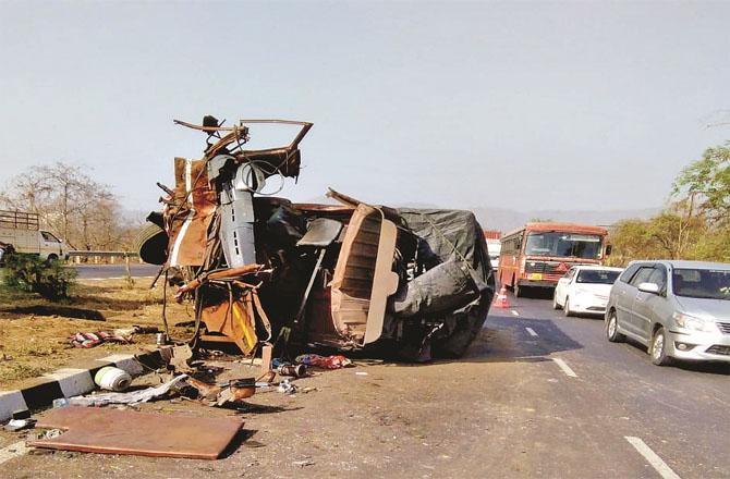 File photo of the fatal accident on the Mumbai-Nashik highway. Photo: INN