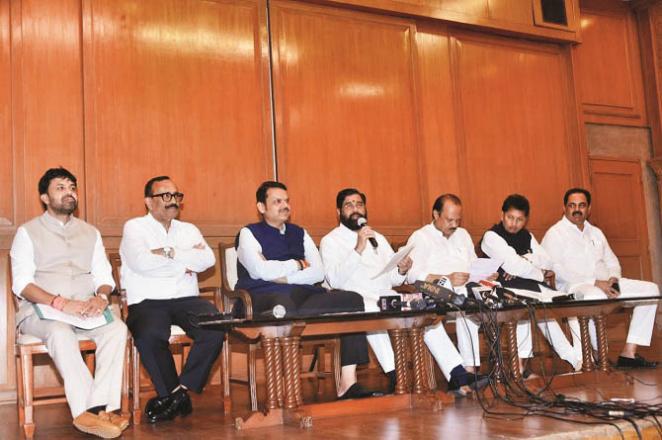 Chief Minister Shinde, Deputy Chief Ministers Ajit Pawar and Devendra Farnavis and others at the press conference. Photo: INN