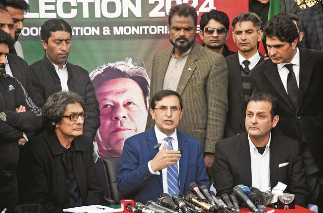 PTI Chairman Barrister Gohar Khan giving a press conference. Photo: INN