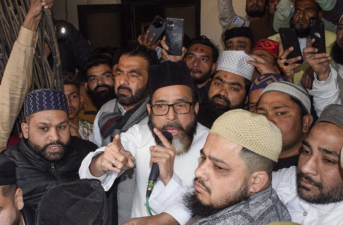 Maulana Tauqeer Raza Khan among his supporters. Photo: PTI