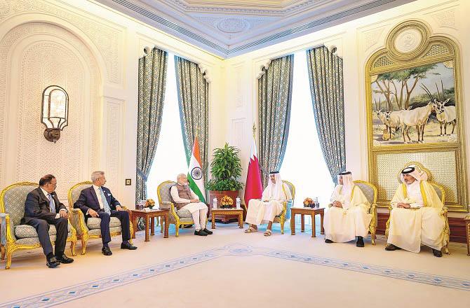 Prime Minister Modi and Emir of Qatar interacting at Shahi Mahal. Along with External Affairs Minister Jaishankar and Minister of Qatar. Photo: PTI