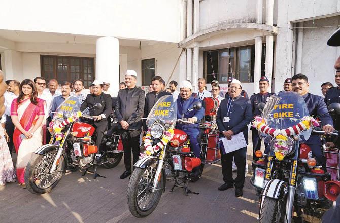 Municipal Commissioner Ajay Vaidya and others are seen at the inauguration of Firebike. Photo: INN