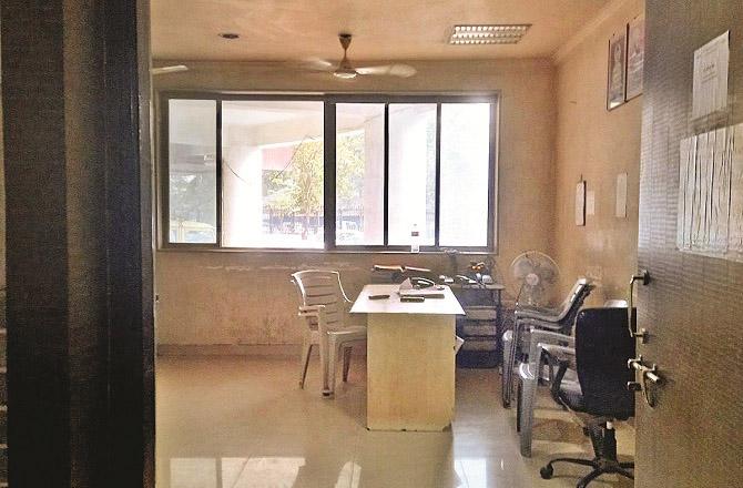 Lights and fans are turned on even when no one is present in the offices. Photo: INN