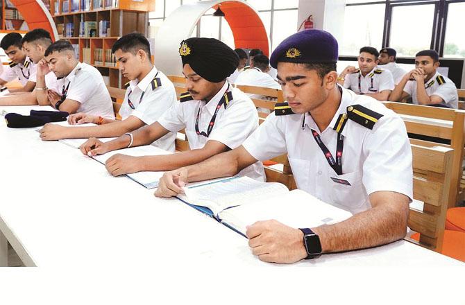The Indian Maritime University has the status of Central University. The purpose of its establishment is to produce the best and highly trained experts for the country in the maritime sector.