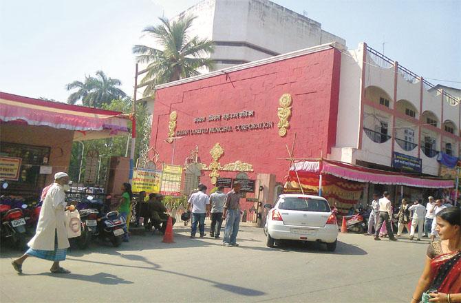 The High Court has expressed its displeasure at the Kalyan Dombeoli Municipal Corporation for large-scale illegal constructions.Photo: INN