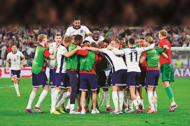England team. Photo: INN