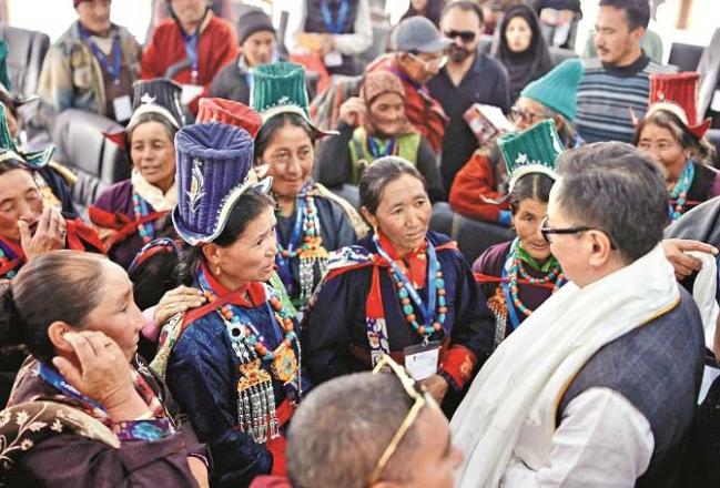 Kiran during a meeting with women beneficiaries of minority schemes in Rajjukargil. Photo: INN