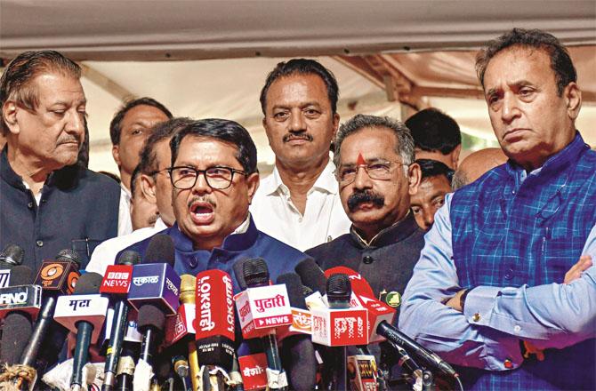 Opposition Leaders: Anil Deshmukh, Vijay Vidyatiwar, Prithviraj Chauhan and others. Photo: PTI