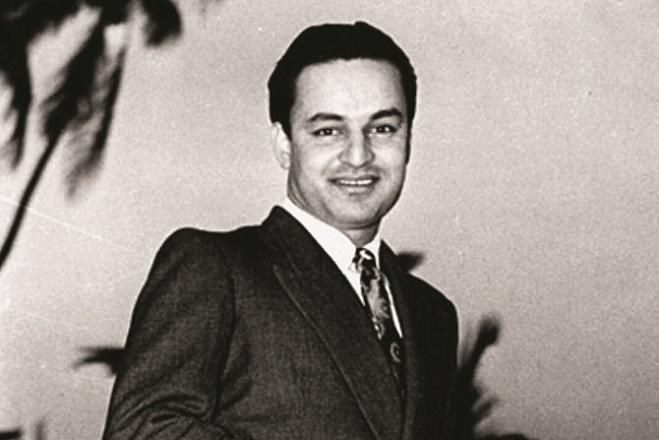 Like Kundanlal Sehgal, Mukesh`s voice also does not sound like a voice coming from the throat, but that voice seems to come from the depths of the heart. Photo: INN