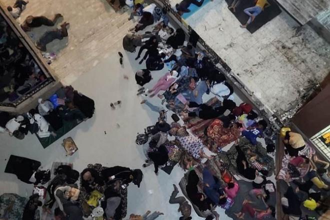 In Khan Yunis, Palestinians are forced to spend the night under the open sky. Photo: X