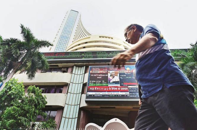 The share market was booming on Friday. Photo: Shadab Khan