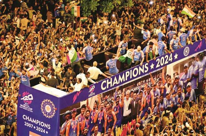 After winning the World Cricket Cup, the Indian players were welcomed in Mumbai in the past few days. Photo: INN