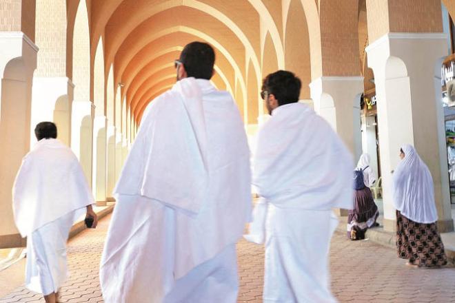 Pilgrims are fortunate that they got the opportunity to attend, now it is necessary for them to remember the journey to the Hereafter at every step of the Hajj and to collect zada-e-rah for this journey. Photo: INN
