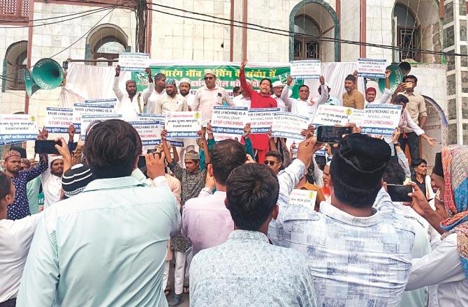 A protest was held on Friday against mob violence in Raipur. Photo: INN