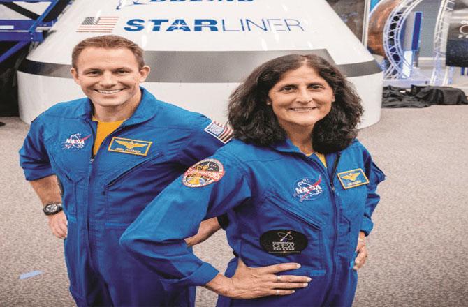 Sunita Williams with her fellow engineer. Photo: INN