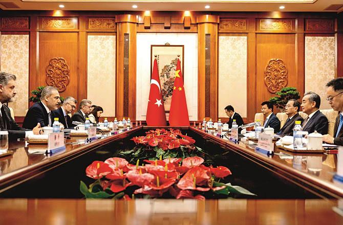 Meeting of Turkish Foreign Minister Hakan Fidan and his Chinese counterpart Wang Yi. Photo: INN
