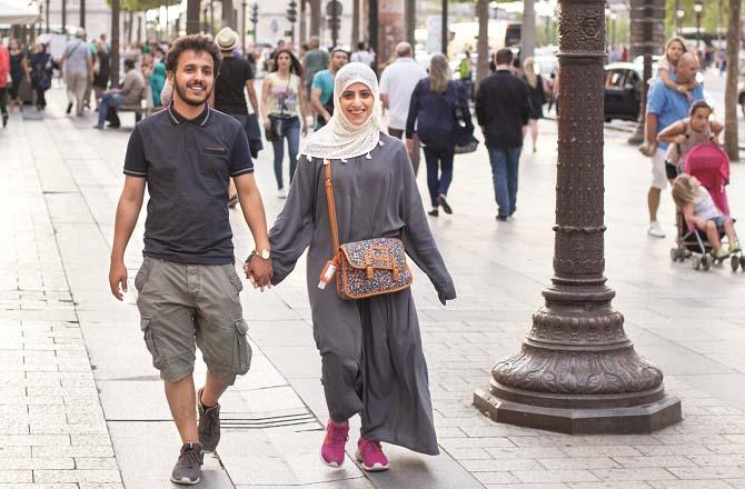 In France, whether in public spaces or seaside resorts, cleanliness is everywhere. Photo: INN