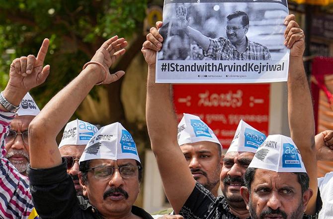Protest in support of Kejriwal. Photo: PTI